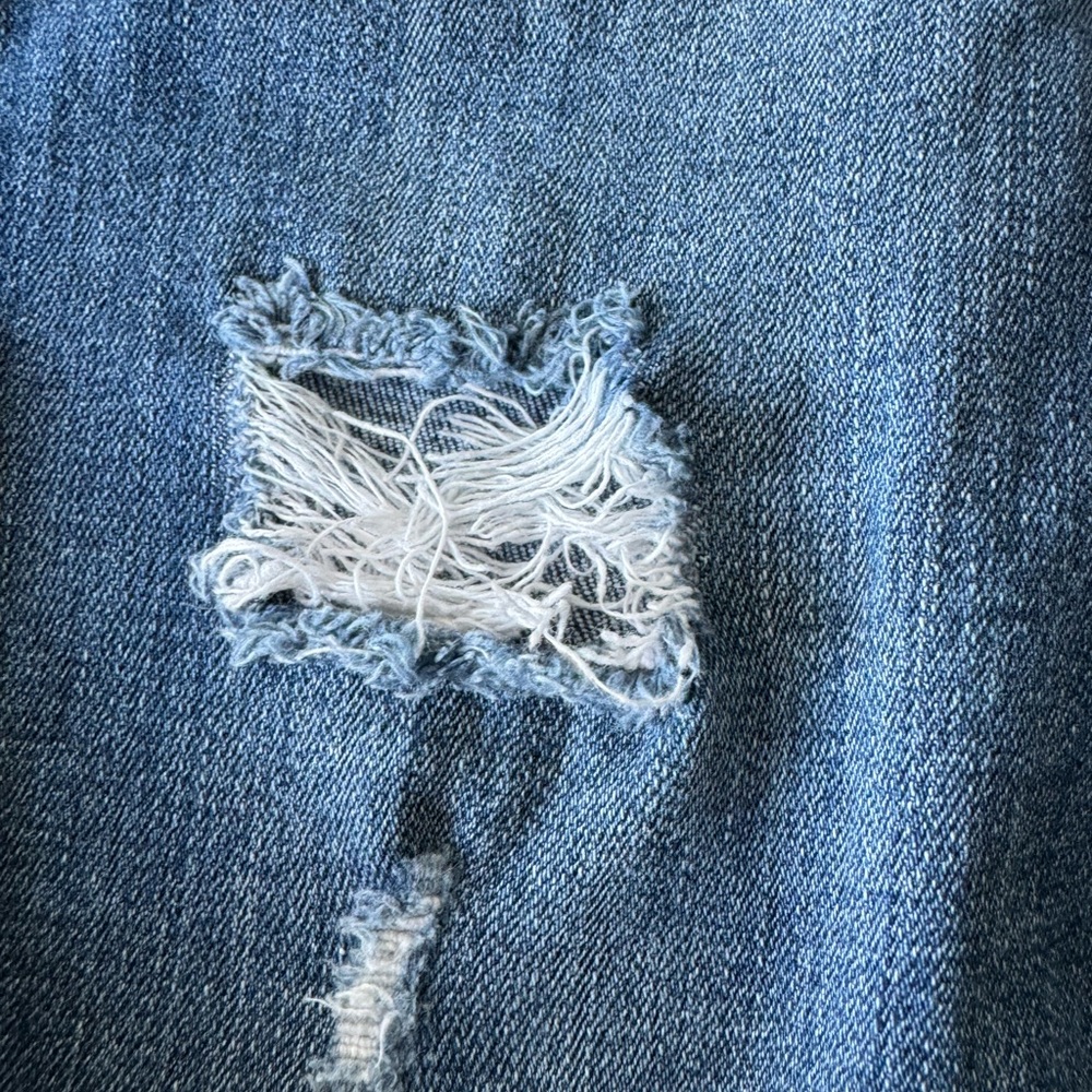 Cropped Ripped Jeans - Picture 5 of 6